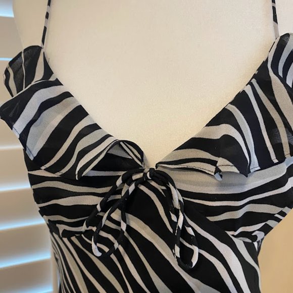 EXPRESS Black and White Mod Print Sundress – Size 5/6 - Picture 4 of 6